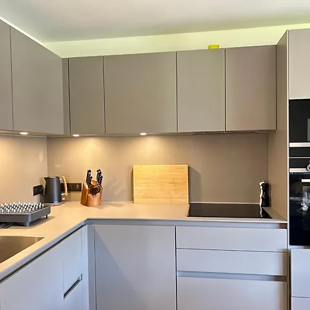 Apartman De Standing Au Centre Des Gets - 8 Couchages, Terrasse, Garage, Proche Pistes - Fr-1-623-325 *